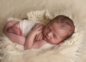 Buffalo Newborn Photographer20160531_0015