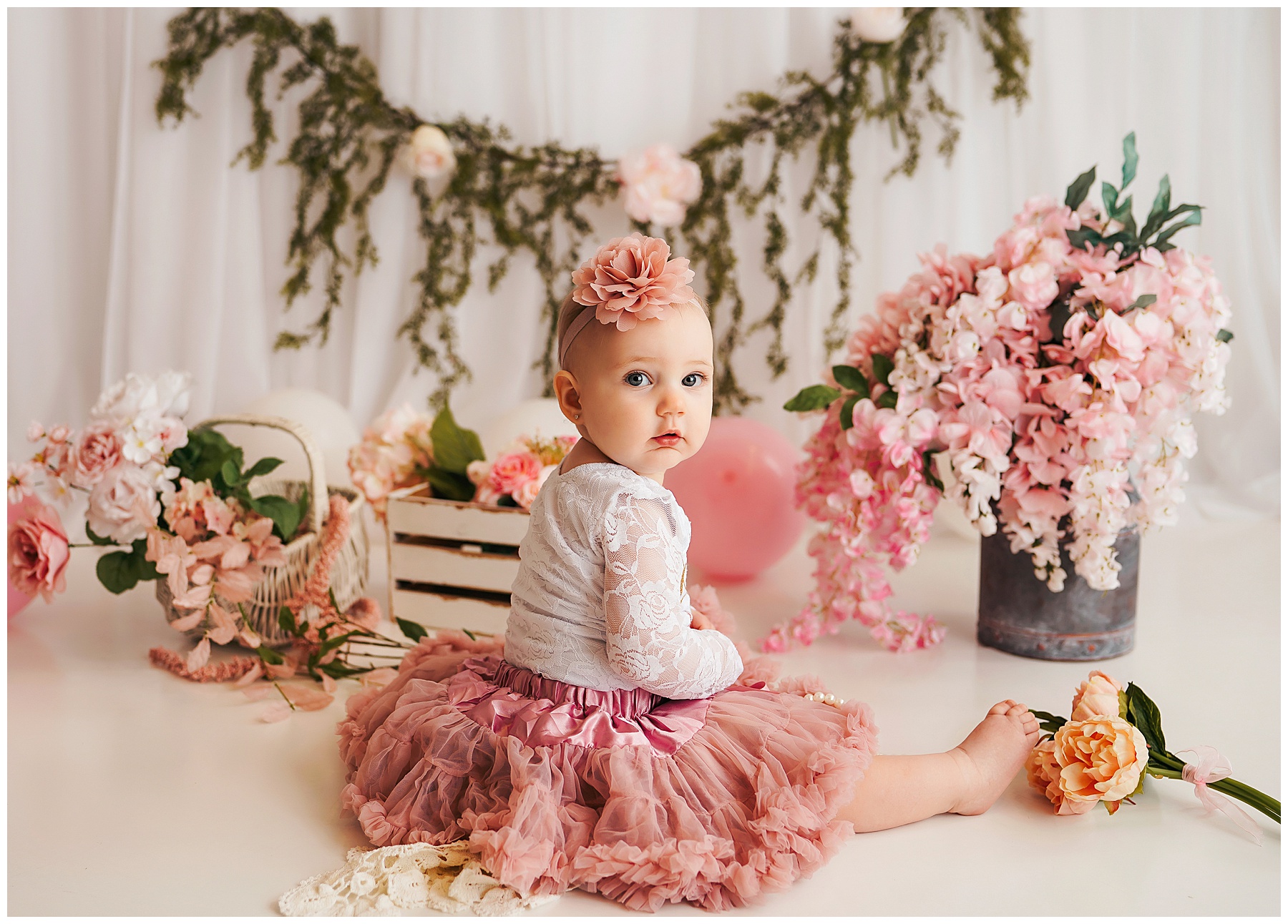 2022-05-19_0003.jpg First Birthday Portrait Session